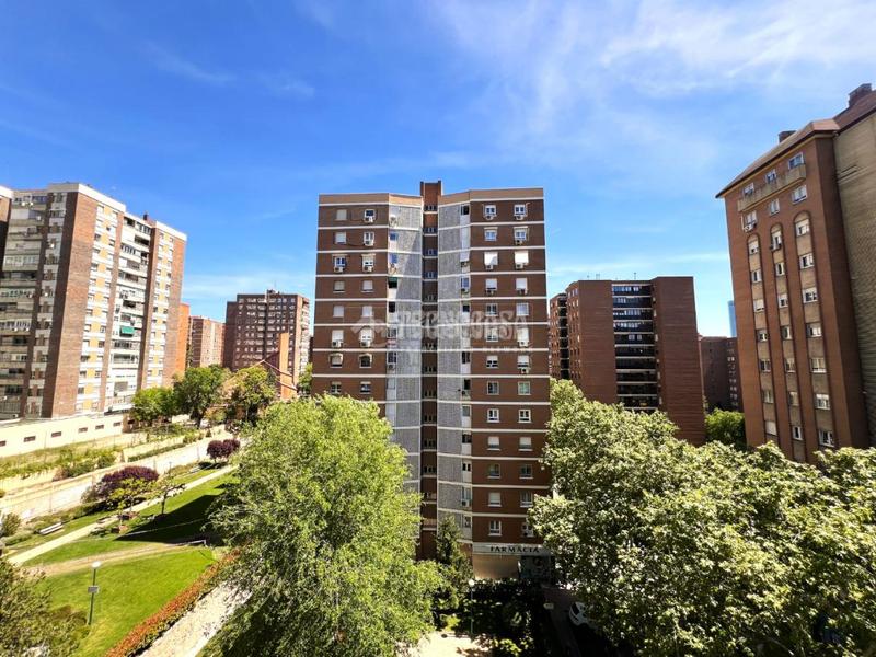 Foto 6ddddd0a-181b-48d5-b6fb-84510af7bed2. Etagenwohnung mit heizung in La Paz Madrid