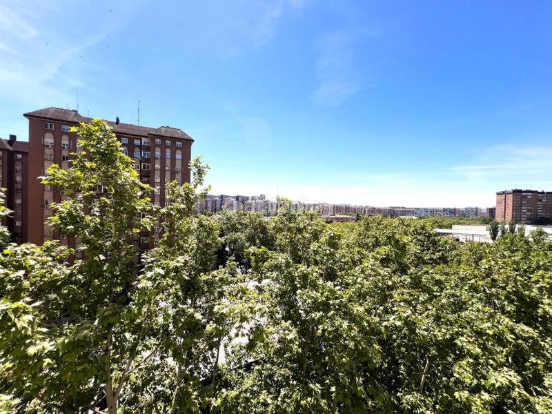 Foto 7224b1b4-8220-4626-a257-23f93347b6de. Etagenwohnung mit heizung in La Paz Madrid