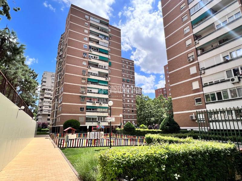 Foto c112f6fa-93e4-4675-9587-684de86cd4bc. Etagenwohnung mit heizung in La Paz Madrid