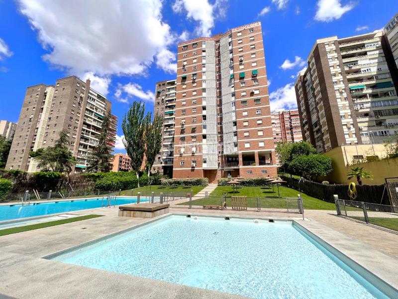 Foto edd32635-cab2-438b-84df-39bb9eaab7e5. Etagenwohnung mit heizung in La Paz Madrid