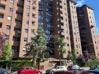 Pis a La Paz. Piso en venta en madrid