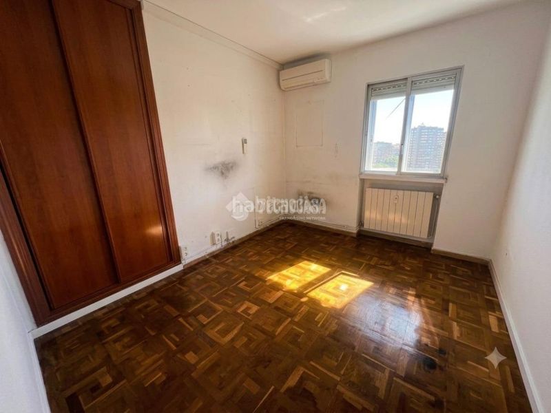 Foto 5d0e5e0c-c1bc-4537-9970-71364a9140b4. Pis amb aparcament a La Paz Madrid