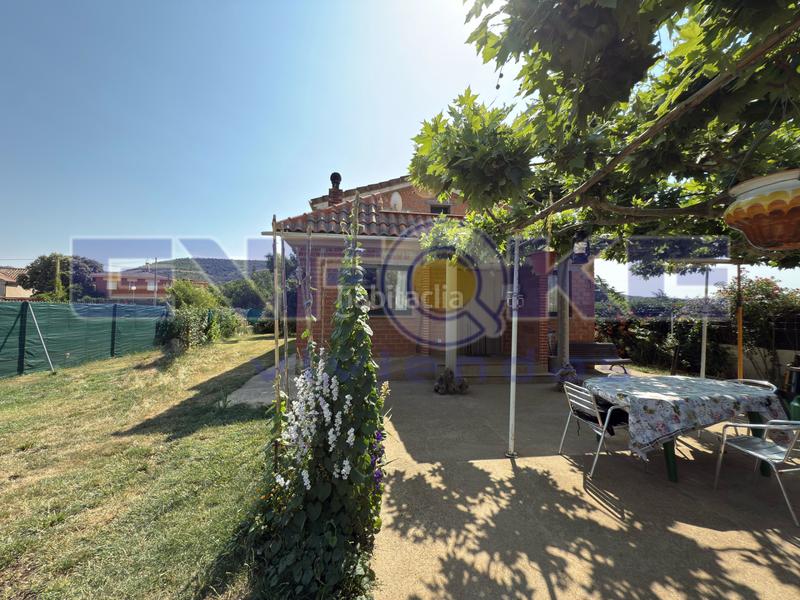 Foto 07b397d3-147b-41d0-a47e-ade2fbf3d5dd. Haus mit parking in Robledillo de Mohernando