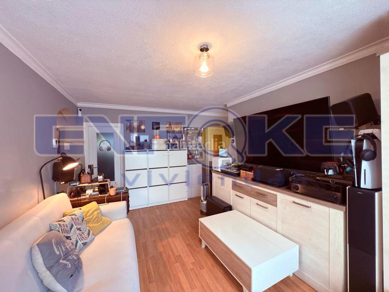 Foto 9f87f637-d675-44d6-acbe-d85851a42178. Appartamento con riscaldamento in Fontarrón Madrid