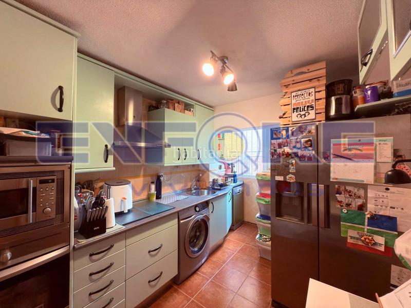 Foto c23128b2-a48a-414d-96ee-91c762f9a135. Flat with heating in Fontarrón Madrid