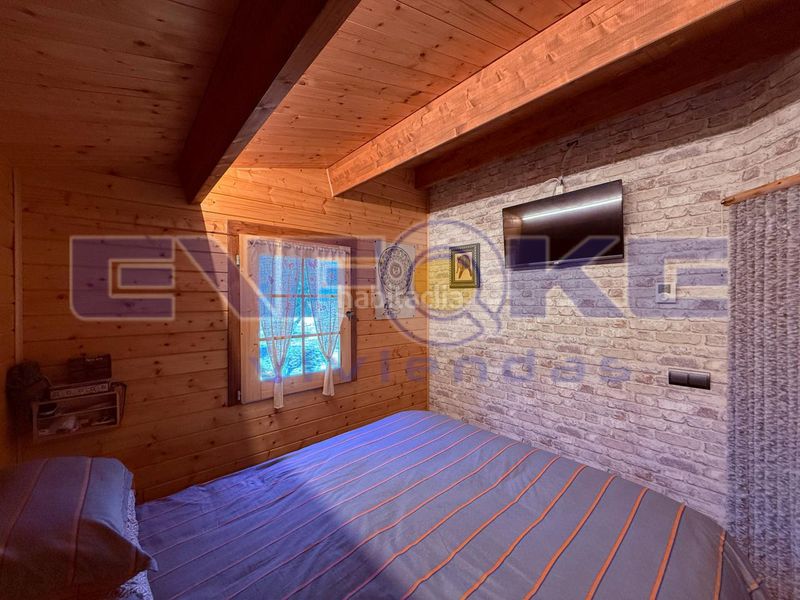 Foto e6b1d71b-6499-43b5-af0b-133a46e81093. Casa con camino riscaldamento parcheggio piscina in Maello