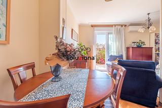 Flat  Travesía oriente. Piso en venta en getafe con terraza, luminoso y en pleno centro.