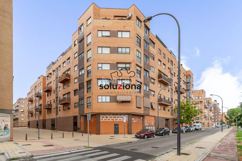Foto 11c0eaad-92bb-4509-9020-af0cf14f3f14. Piso  en venta en El Bercial, : con ascensor, garaje y trastero en Getafe