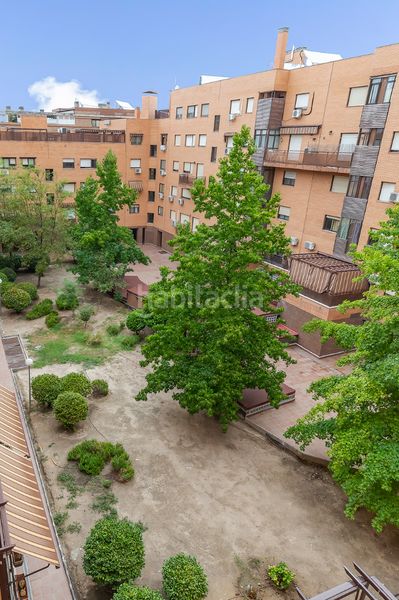 Foto 635425af-6dab-4bcc-b817-58b7f4fab222. Piso  en venta en El Bercial, : con ascensor, garaje y trastero en Getafe