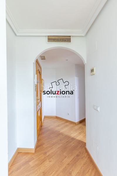 Foto 9d03b3ee-18db-4a54-b0ff-6583f64fa646. Piso  en venta en El Bercial, : con ascensor, garaje y trastero en Getafe