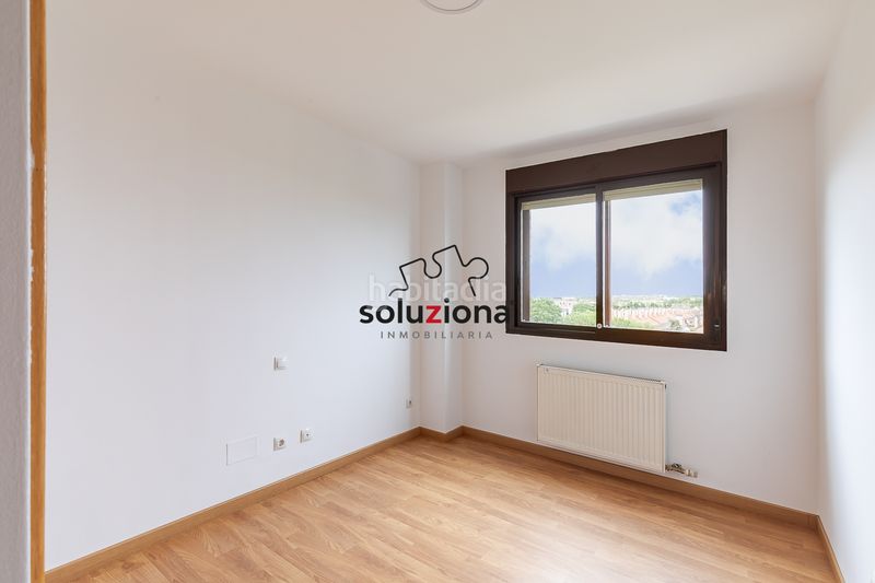 Foto fb0ea4c3-cd27-40f4-9352-f8bd89607f69. Piso  en venta en El Bercial, : con ascensor, garaje y trastero en Getafe