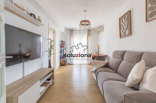 Flat  Calle tarragona. Piso en venta en juan de la cierva, getafe: ¡reformado!