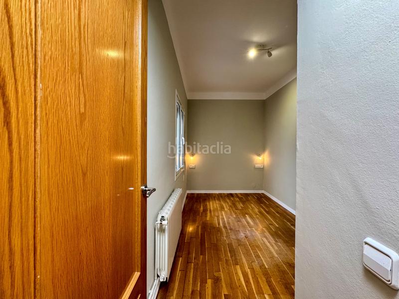 Foto 0f00ebd9-43f1-437e-b35b-f70ff53e08d5. Dachwohnung in plaça del fènix 6 in La Bordeta Barcelona