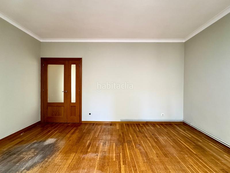 Foto 13473d63-ffc7-4d17-8d12-ddbd6ee6bff0. Dachwohnung in plaça del fènix 6 in La Bordeta Barcelona