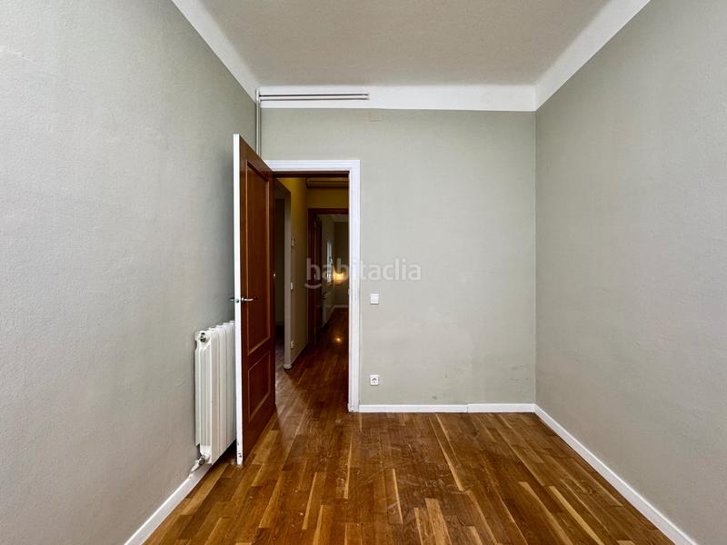 Foto 166a6764-120d-4c3e-9388-925798ba4ddb. Dachwohnung in plaça del fènix 6 in La Bordeta Barcelona