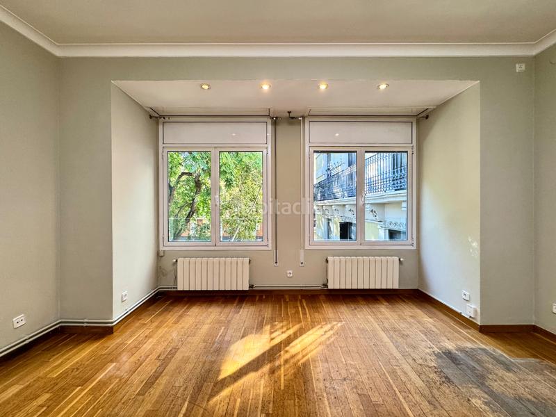 Foto 18a0bf45-7c50-464a-8a9b-1ba81e8a46fa. Dachwohnung in plaça del fènix 6 in La Bordeta Barcelona