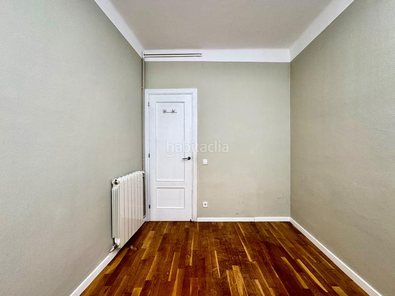 Foto 1c702817-2aa9-4d28-a807-3d2e703de540. Dachwohnung in plaça del fènix 6 in La Bordeta Barcelona