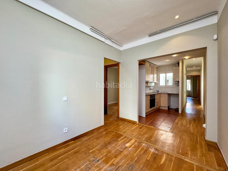 Foto 54772145-f24b-4aaf-bcfe-9301bd1d6a4b. Dachwohnung in plaça del fènix 6 in La Bordeta Barcelona