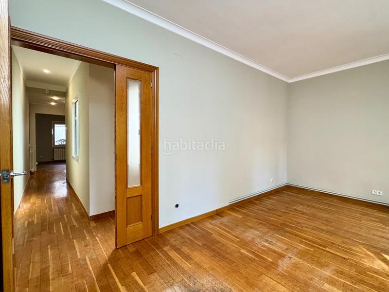 Foto 834956a3-1c8c-47cb-82b3-25d452a56aa5. Dachwohnung in plaça del fènix 6 in La Bordeta Barcelona