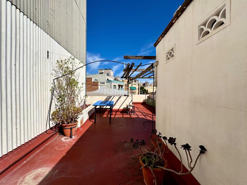 Foto b47d44a0-2516-4df3-a61a-91186925a37a. Dachwohnung in plaça del fènix 6 in La Bordeta Barcelona