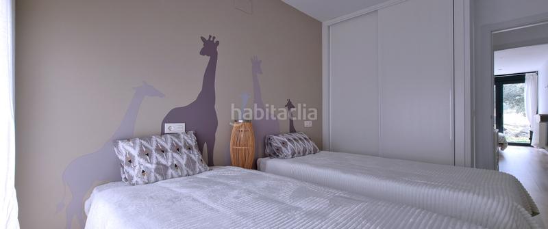 Foto d50b8c7f-bd26-4d77-ba84-e78b2576421e. Casa bifamiliare con camino parcheggio in Vegas de Matute