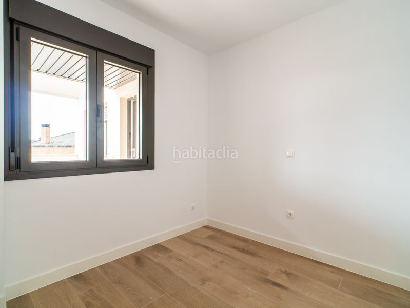 Foto eb53a109-6a66-4f24-a5bf-b84361c759b7. Location duplex avec chauffage parking dans Urb. Belvalle Meco