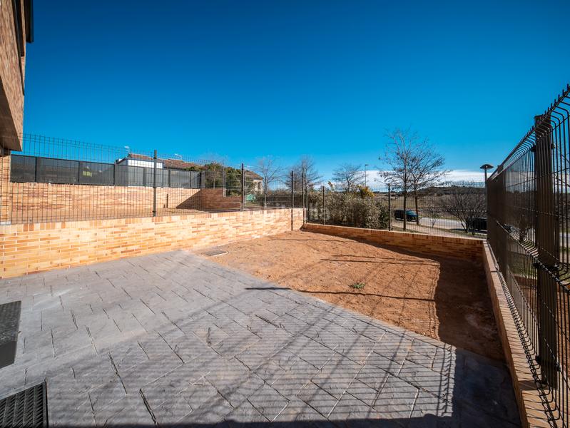 Foto 70deca32-ac6d-4596-b908-4d9e3de8570d. Promoció PEÑA DEL ARCIPRESTE a Villalbilla. Habitatges d´obra nova