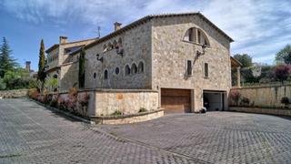 Casa  N/a. Este casa / chalet se encuentra en calle de los cerezos, 19163,