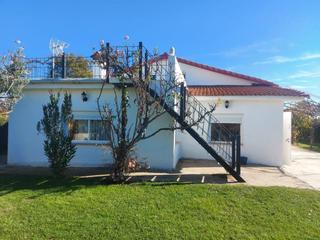 Casa a Fuente el Saz de Jarama. Este finca se encuentra fuente el saz de jarama, madrid.

se t