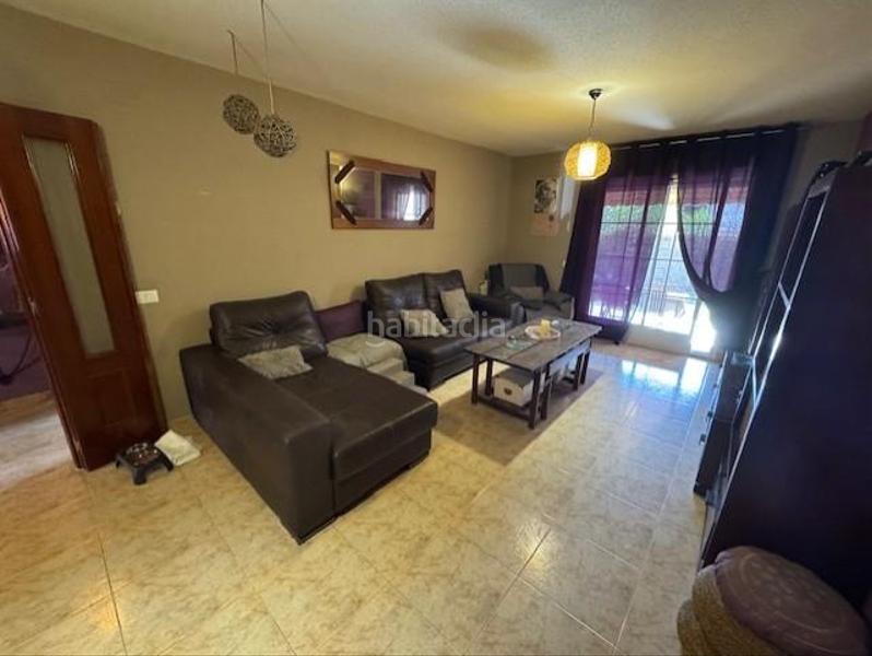 Foto c38f6bae-ad83-4678-9ade-ac440982e3aa. Casa adosada en Alovera