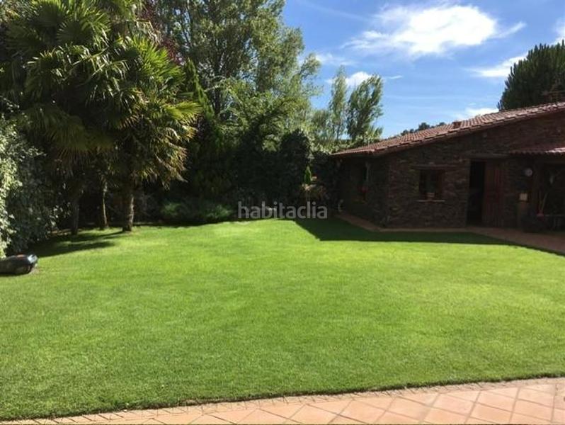 Foto 2072b5c8-b5f0-4c1e-99f3-e0f71c4285b9. Reihenhaus mit heizung parking pool in San Andrés del Rabanedo pueblo San Andrés del Rabanedo