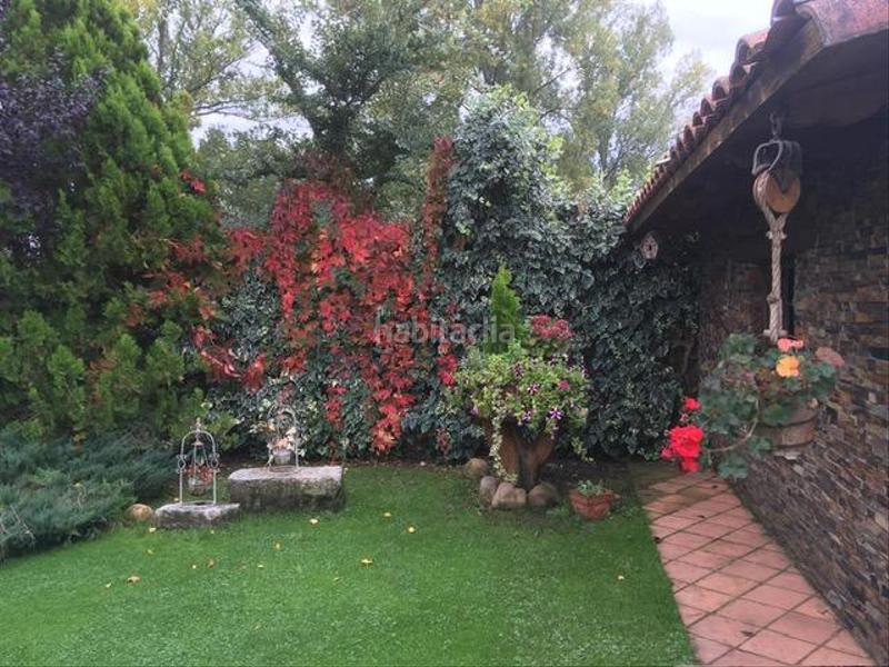 Foto 4837ff98-be7f-416c-a1d1-5e9b5e005f41. Reihenhaus mit heizung parking pool in San Andrés del Rabanedo pueblo San Andrés del Rabanedo