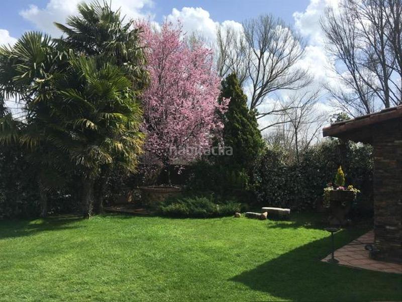 Foto a5903737-f0e4-432e-b619-f6105d2007d6. Reihenhaus mit heizung parking pool in San Andrés del Rabanedo pueblo San Andrés del Rabanedo