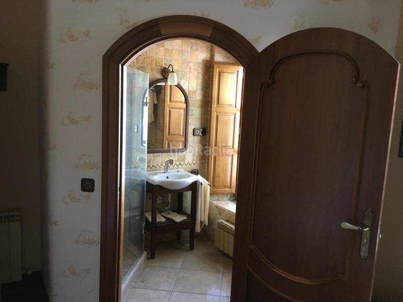 Foto b5a37c44-ec95-42f4-8d5c-03bf5c7b696c. Reihenhaus mit heizung parking pool in San Andrés del Rabanedo pueblo San Andrés del Rabanedo