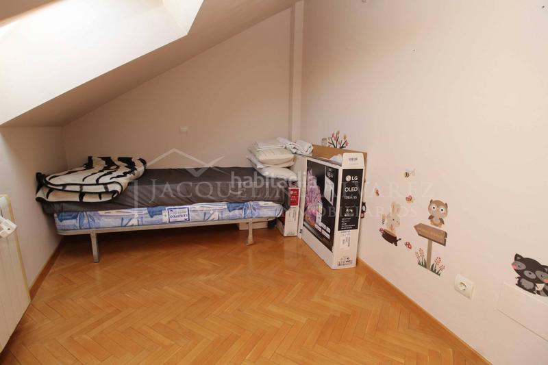 Foto 1758f3c1-1fb5-4c09-9fb9-93a3e657d25b. Zweistöckige wohnung mit parking in Yuncos