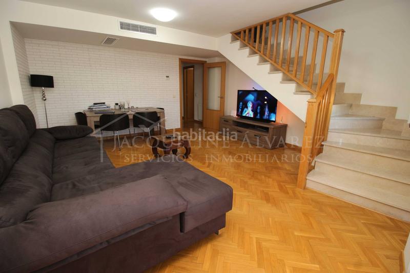 Foto 22a0e3bf-7880-4bde-821f-e596e36c0b2b. Zweistöckige wohnung mit parking in Yuncos