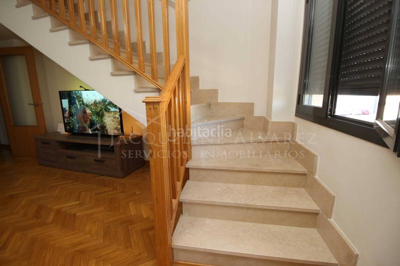 Foto 5502e0d5-5c4a-463a-914e-214d520f6d11. Zweistöckige wohnung mit parking in Yuncos