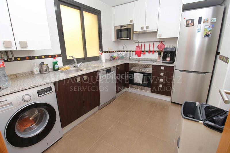 Foto a4ab2102-4a00-41a5-81ff-e0b7bdd05793. Zweistöckige wohnung mit parking in Yuncos