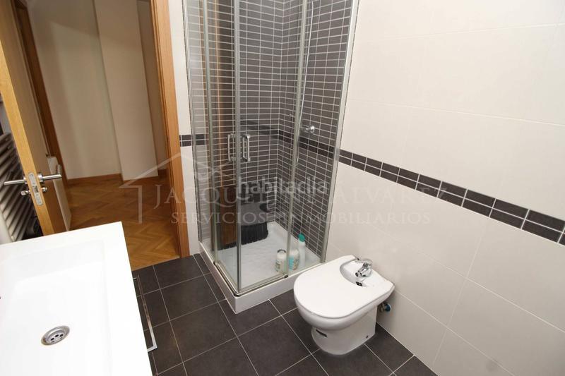 Foto d38ff1fe-a644-48ad-8848-f2e611d779ae. Zweistöckige wohnung mit parking in Yuncos