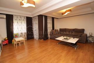 Appartement  Calle isabel ii. Piso en zona reyes de 2 dormitorios antes 3 , 2 baños, salón coc