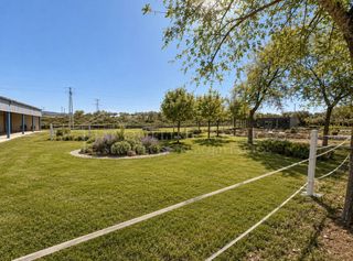 Casale in Yeles. Finca rústica de 20.000 m2 con nave y zona acondicionada con var