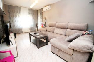 Appartement  Travesía trav. isabel ii. Piso en zona reyes  3 dormitorios, baño, aseo, terraza, ascensor