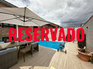 Casa adossada a Casarrubuelos. Chalet adosado, 3 dormitorios, piscina, placas solares