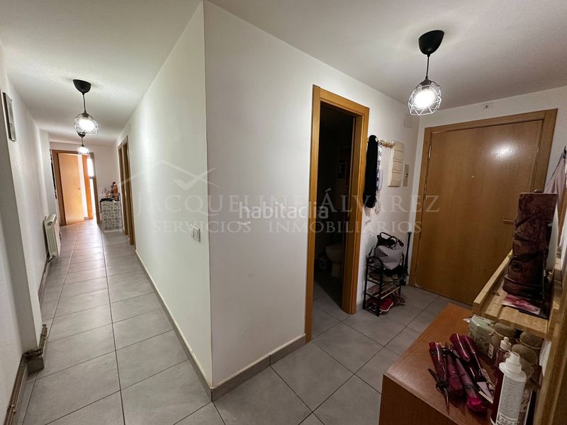 Foto cc9069e6-9b8e-4f1d-8e95-192603352045. Pis amb calefacció aparcament a Cobeja