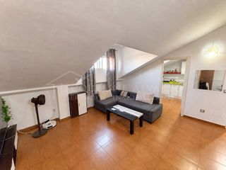Dachwohnung in Yeles. Atico de dos habitacion y un baño en la estacion  yeles