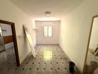 Appartement  Calle calle estoril. Acogedor piso para reformar de 3 habitaciones en abrantes