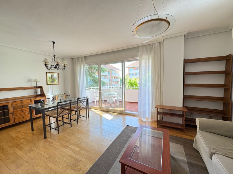 Foto ae96bbe9-2299-4850-9967-438e1a7a6a5b. Rent flat in calle ventura rodríguez 8 in Sector B Boadilla del Monte