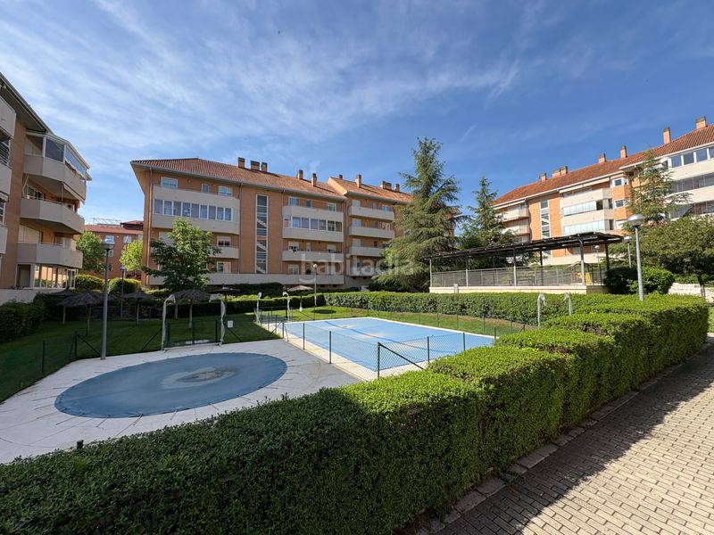 Foto d9aa29cc-dd69-4735-b825-596fc2b203ee. Rent flat in calle ventura rodríguez 8 in Sector B Boadilla del Monte