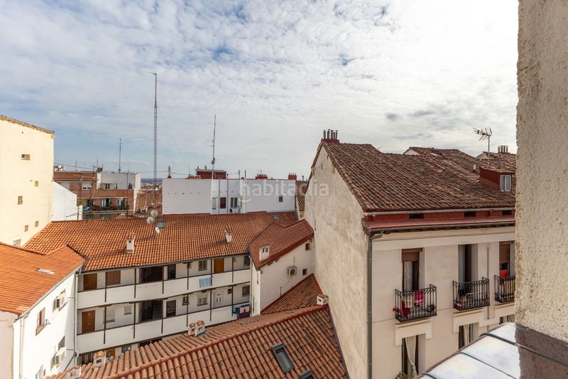 Foto 786f8766-6145-4150-9d86-68035b6ed967. Àtic amb calefacció a Embajadores-Lavapiés Madrid