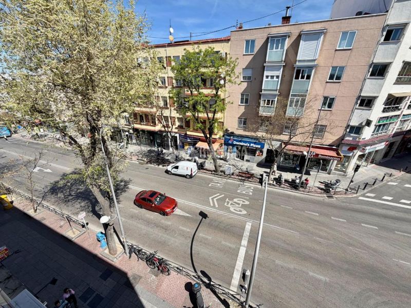 Foto e735a187-5228-4ad1-b05d-374a090b43c8. Pis a Palomeras Bajas Madrid